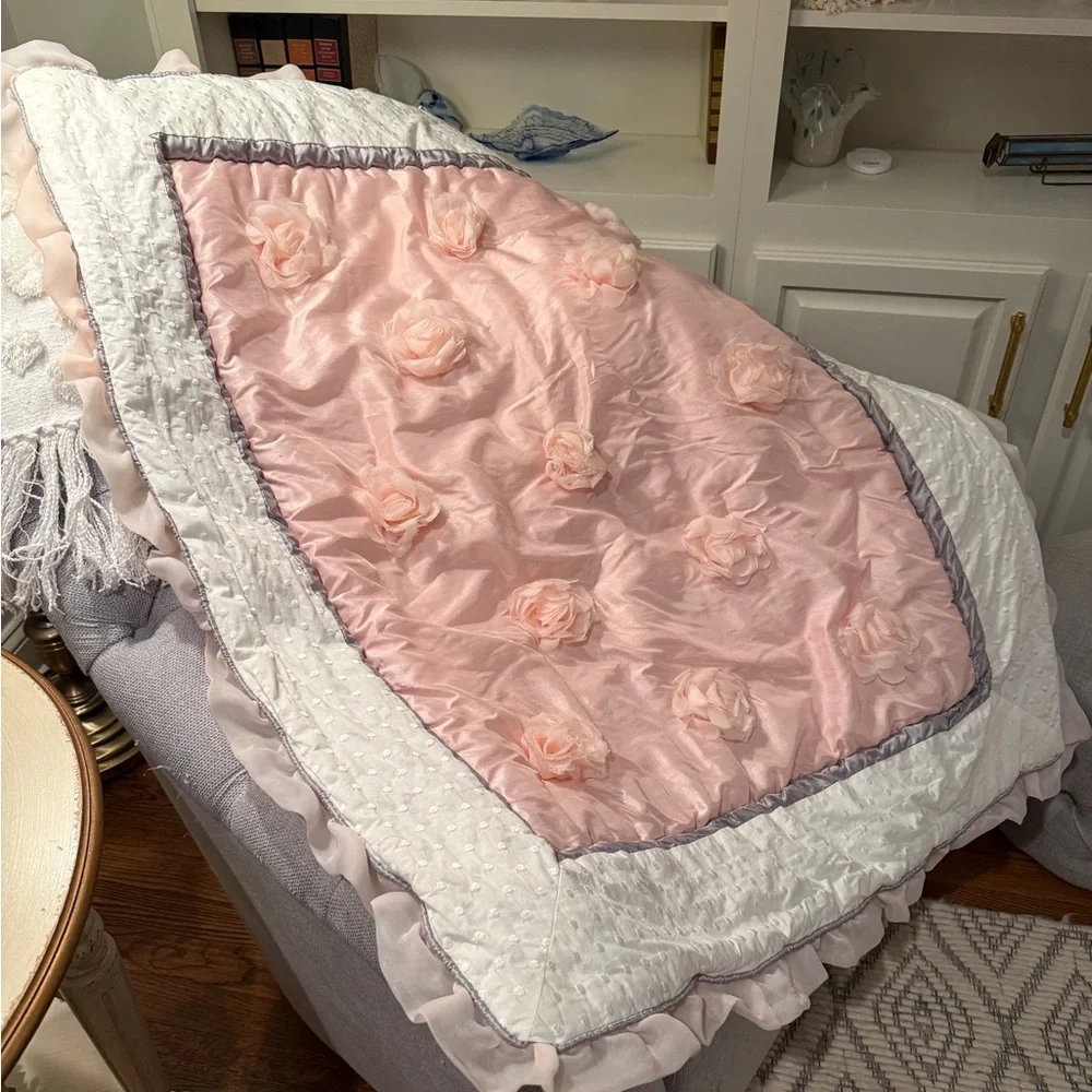 THE PEANUTSHELL ARIANNA PINK GRAY ELEGANT NURSERY BABY CRIB QUILT ONLY